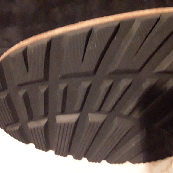 Ugg Boots - Picture 4 of 7